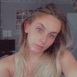 Meet your Posher, Cortney